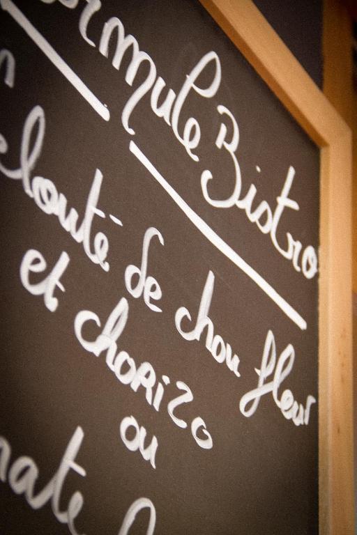 Logis L'Ermitage Hotel & Restaurant Saulges Ngoại thất bức ảnh