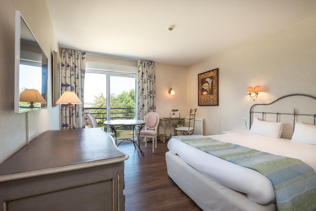 Logis L'Ermitage Hotel & Restaurant Saulges Ngoại thất bức ảnh