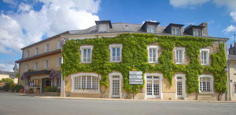 Logis L'Ermitage Hotel & Restaurant Saulges Ngoại thất bức ảnh