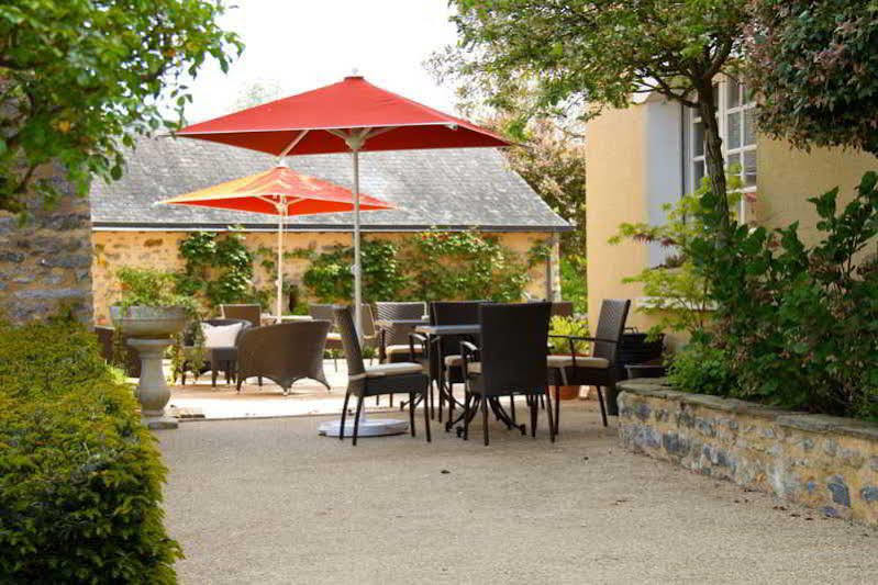 Logis L'Ermitage Hotel & Restaurant Saulges Ngoại thất bức ảnh